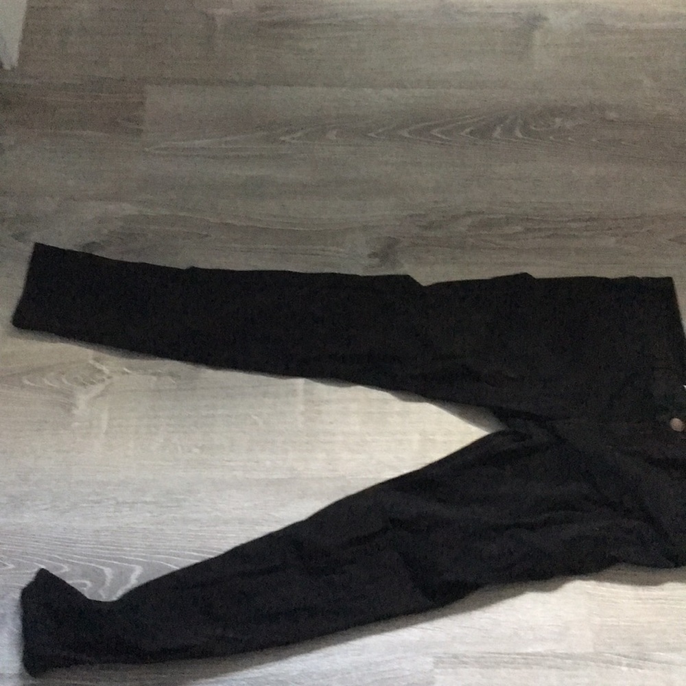 black hollister skinny jeans